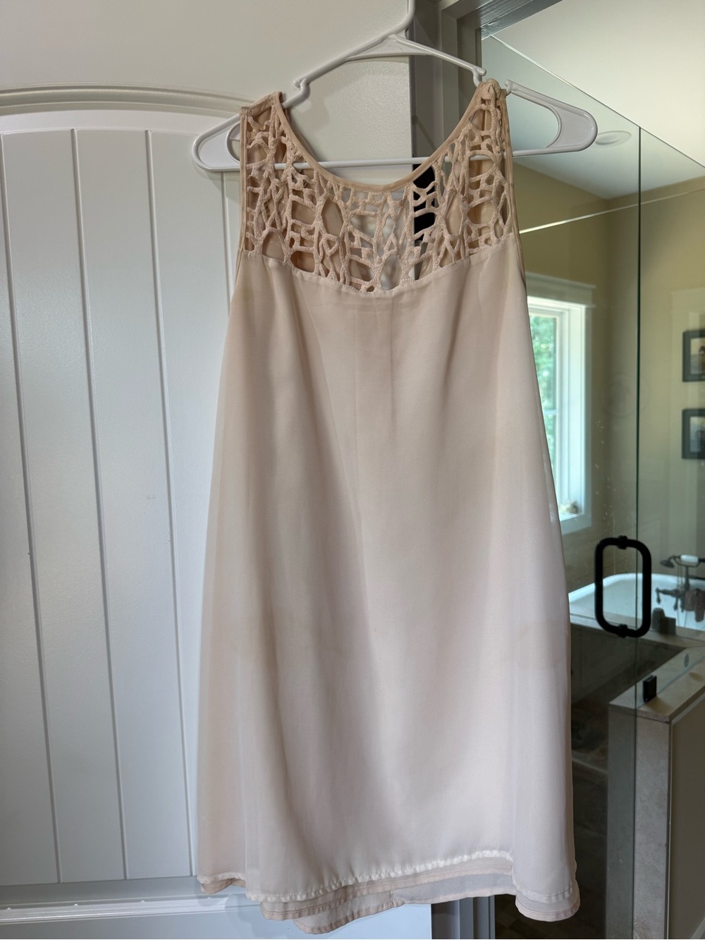 UMGEE Sleeveless Cream Lace Yoke Shift Dress